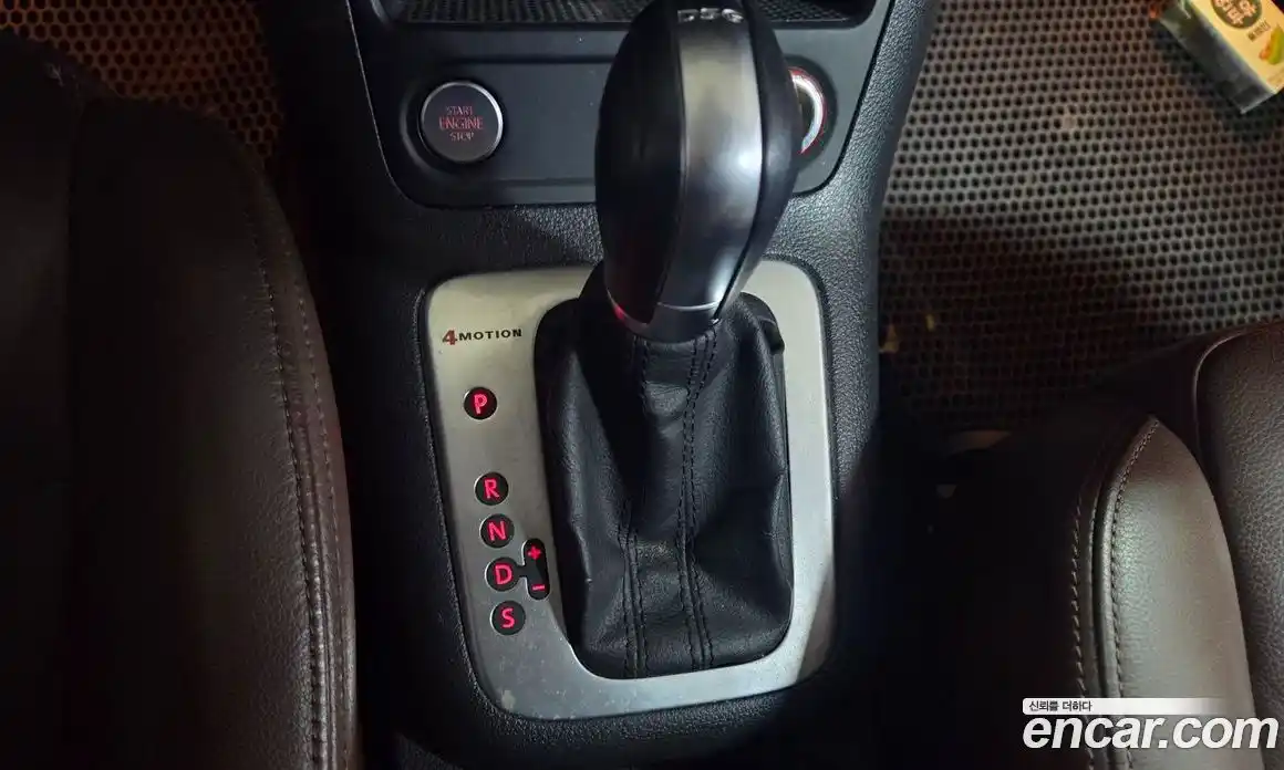 Volkswagen Tiguan 2015 2.0 Автомат в Москве № 196389, фото 13