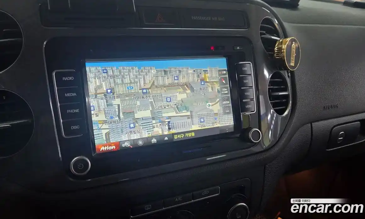 Volkswagen Tiguan 2015 2.0 Автомат в Москве № 196389, фото 19