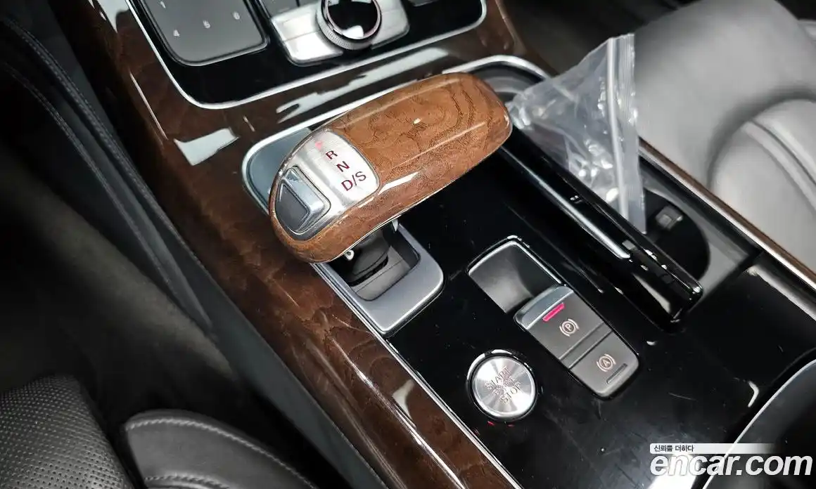 Audi A8 2015 4.0 Автомат в Москве № 196405, фото 17