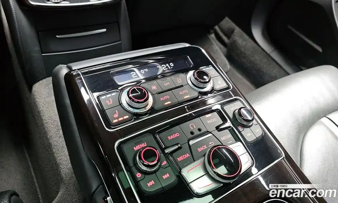 Audi A8 2015 4.0 Автомат в Москве № 196405, фото 20