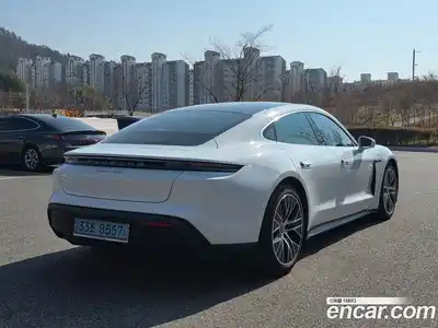 Porsche Taycan 2021 0.1 Автомат в Москве № 197473, миниатюра 2