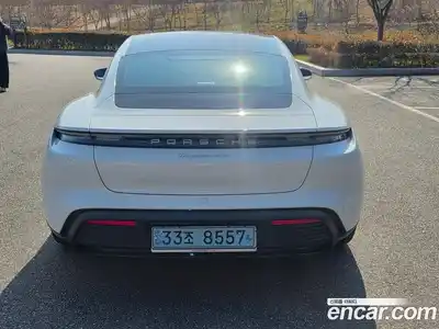 Porsche Taycan 2021 0.1 Автомат в Москве № 197473, миниатюра 4