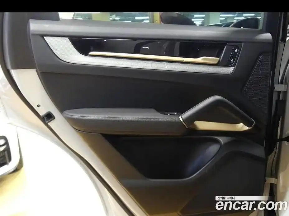 Porsche Cayenne 2024 3.0 Автомат в Москве № 197845, фото 17