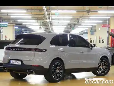 Porsche Cayenne 2024 3.0 Автомат в Москве № 197845, миниатюра 2