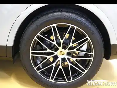 Porsche Cayenne 2024 3.0 Автомат в Москве № 197845, миниатюра 5