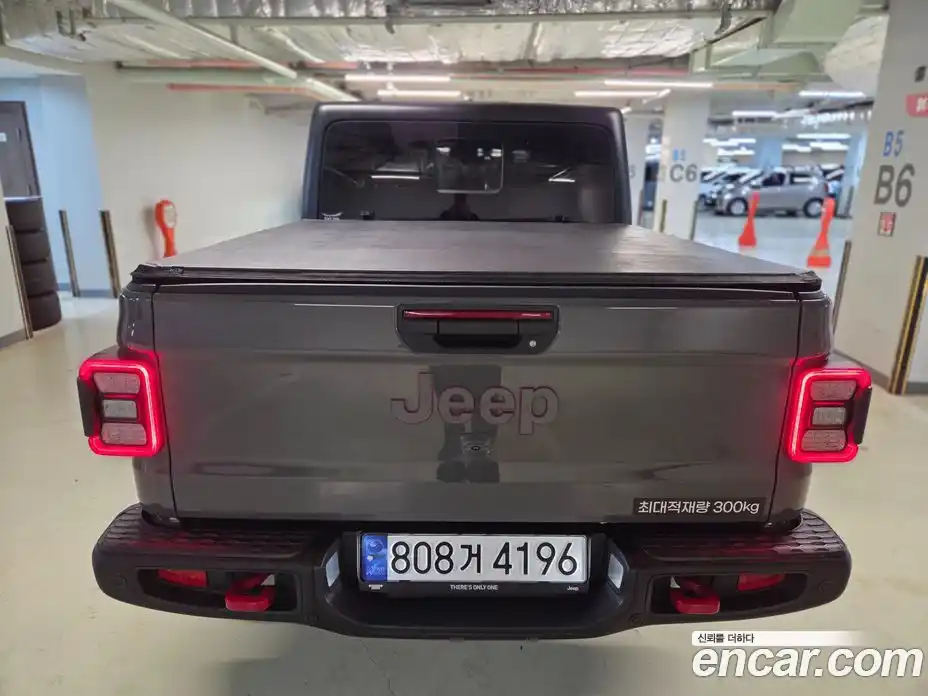 Jeep Gladiator 2023 3.6 Автомат в Москве № 199376, фото 15