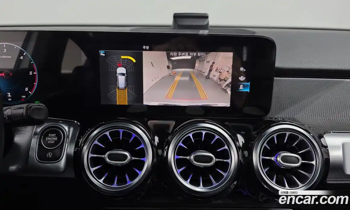 Mercedes-Benz GLB-Class 2021 1.9 Автомат в Москве № 205319, фото 14