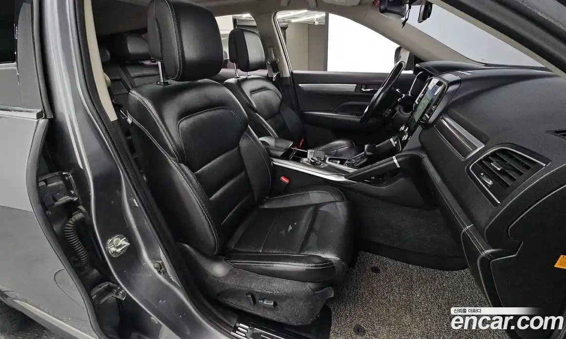 Renault QM6 2017 2.0 Автомат в Москве № 208775, фото 13