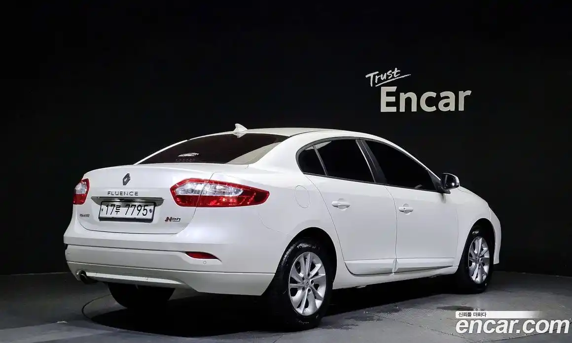 Renault SM3 2015 1.6 Автомат в Москве № 209392, фото 1