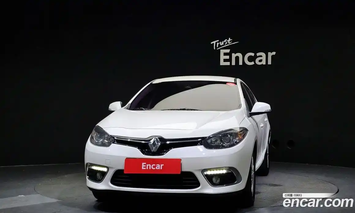 Renault SM3 2015 1.6 Автомат в Москве № 209392, фото 18