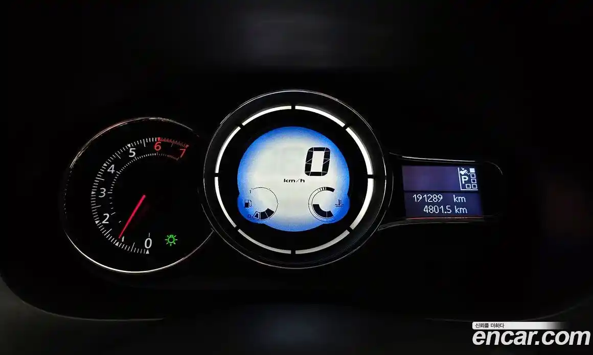 Renault SM3 2015 1.6 Автомат в Москве № 209392, фото 19