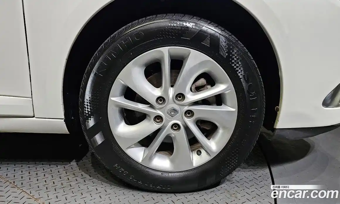 Renault SM3 2015 1.6 Автомат в Москве № 209392, фото 20