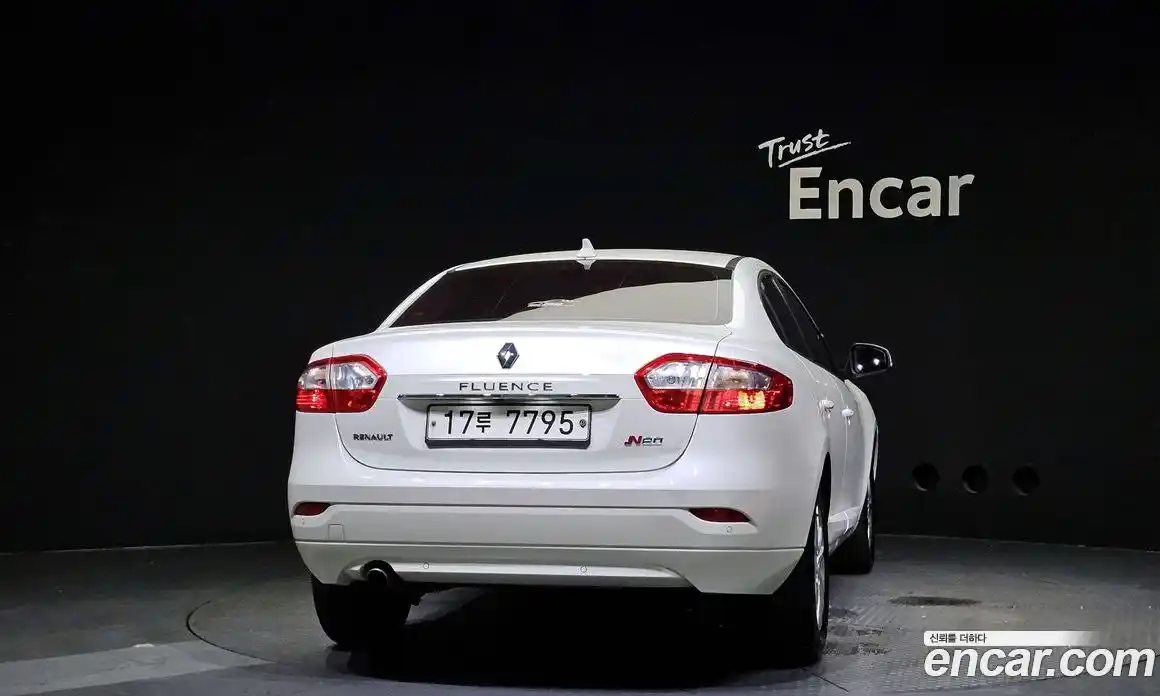 Renault SM3 2015 1.6 Автомат в Москве № 209392, фото 7