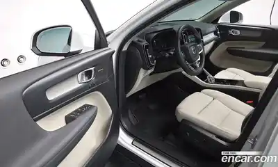 Volvo XC40 2025 2.0 Автомат в Москве № 212789, миниатюра 11