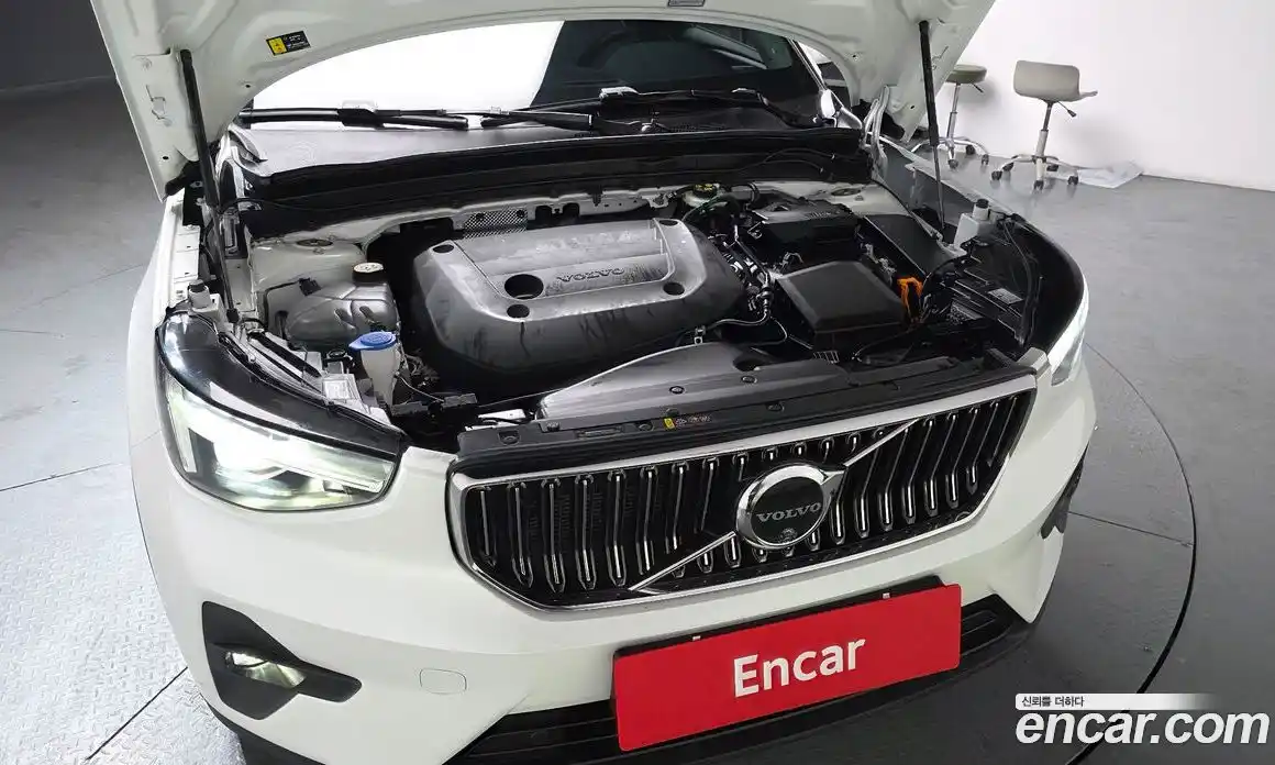 Volvo XC40 2025 2.0 Автомат в Москве № 212789, фото 14