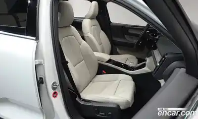 Volvo XC40 2025 2.0 Автомат в Москве № 212789, миниатюра 4