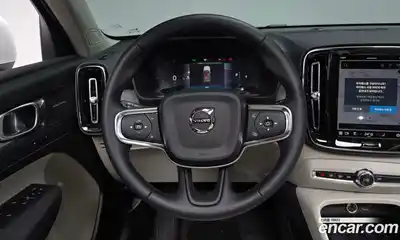Volvo XC40 2025 2.0 Автомат в Москве № 212789, миниатюра 9