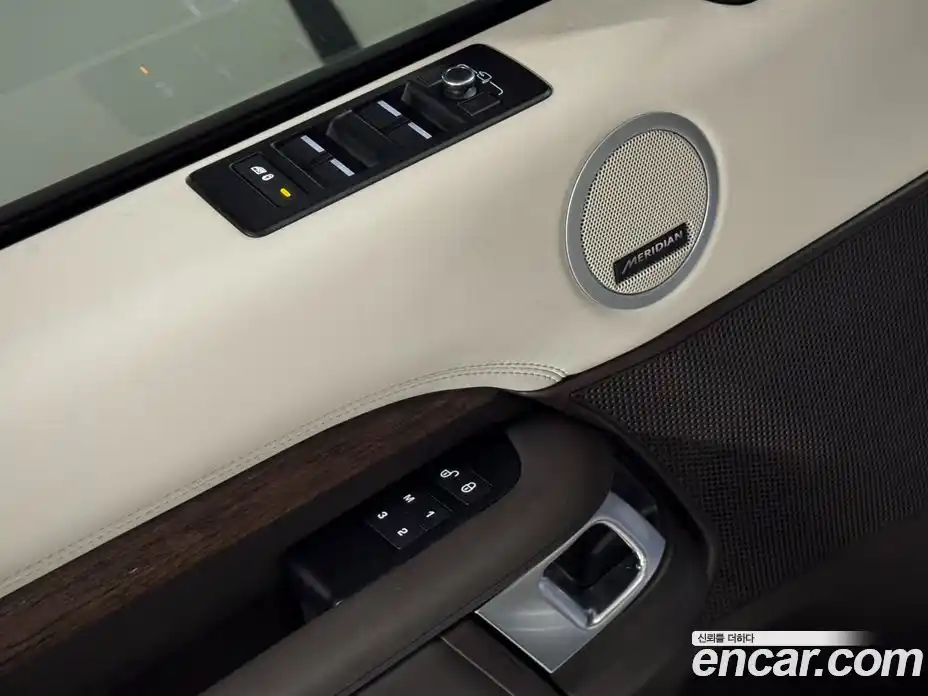 Land Rover Discovery 2017 3.0 Автомат в Москве № 213559, фото 15