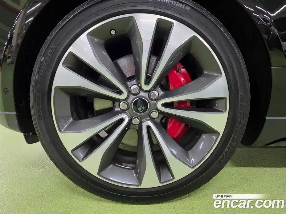 Land Rover Range-Rover 2018 5.0 Автомат в Москве № 213696, фото 8