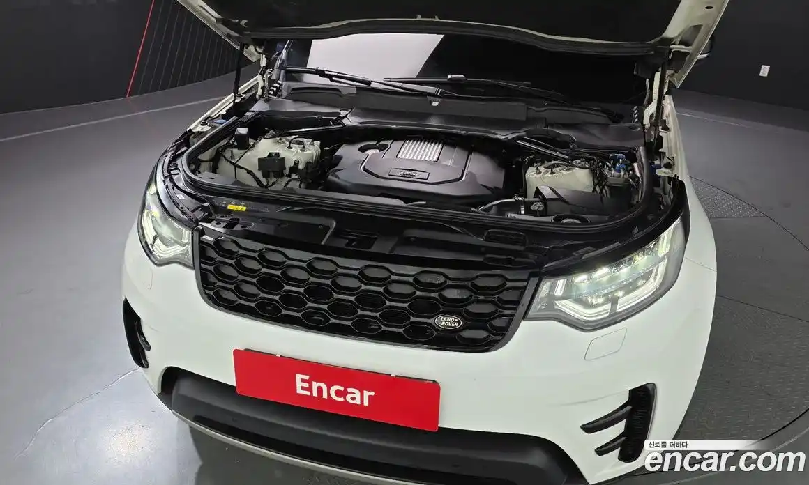 Land Rover Discovery 2018 3.0 Автомат в Москве № 213732, фото 1