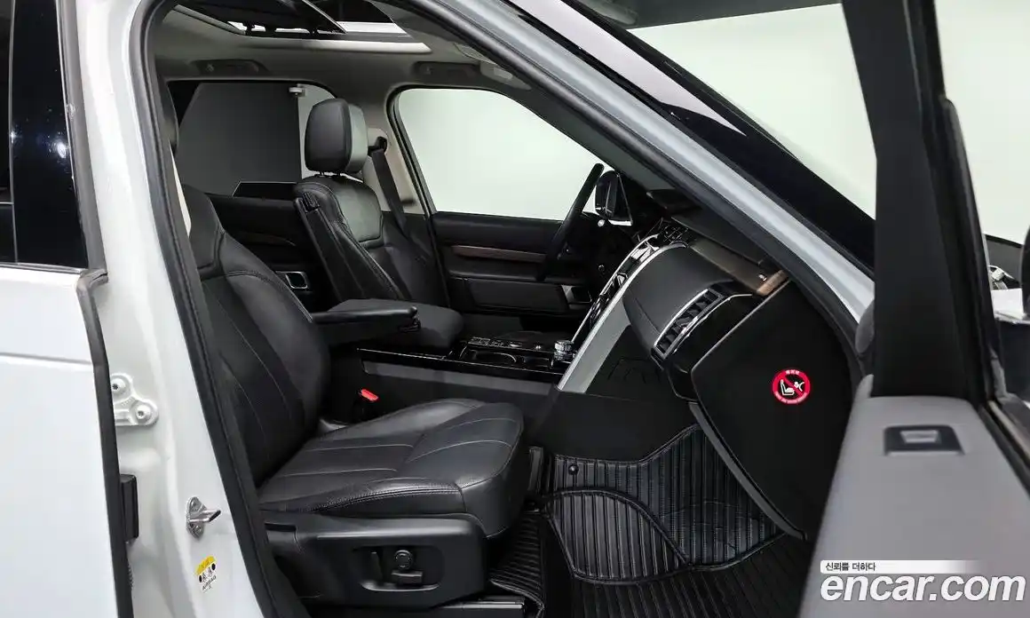 Land Rover Discovery 2018 3.0 Автомат в Москве № 213732, фото 17