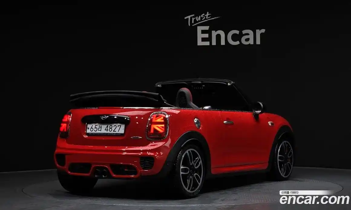 Mini Cooper Convertible 2019 2.0 Автомат в Москве № 214250, фото 18
