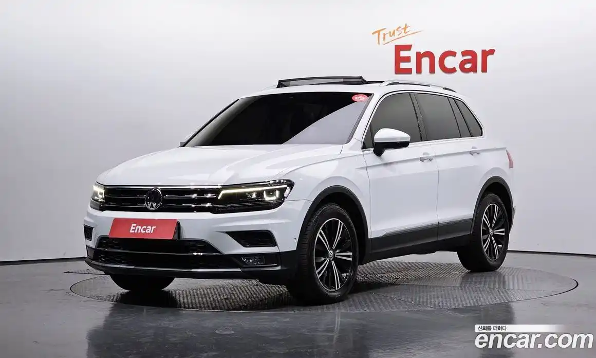 Volkswagen Tiguan 2020 2.0 Автомат в Москве № 215119, фото 15