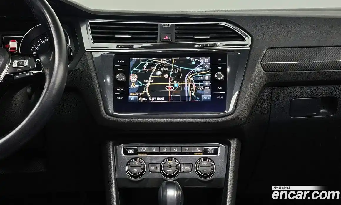 Volkswagen Tiguan 2020 2.0 Автомат в Москве № 215119, фото 9