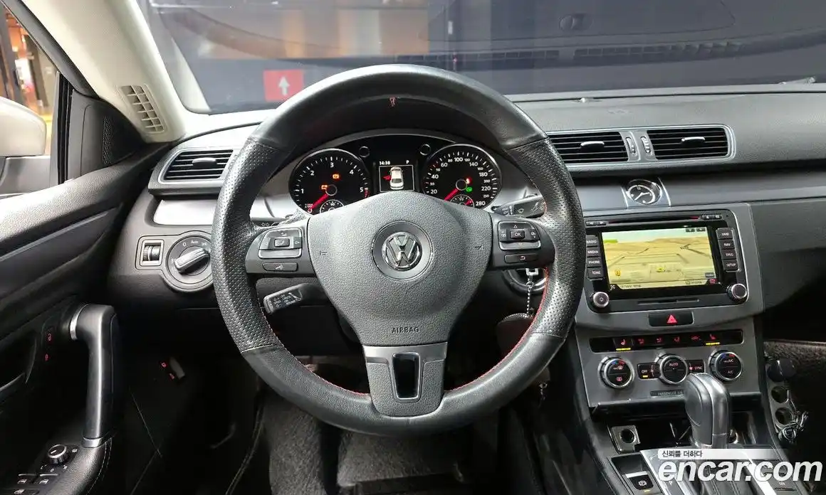 Volkswagen CC 2015 2.0 Автомат в Москве № 215275, фото 6