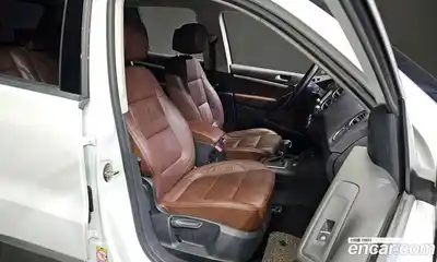 Volkswagen Tiguan 2016 2.0 Автомат в Москве № 215300, миниатюра 12