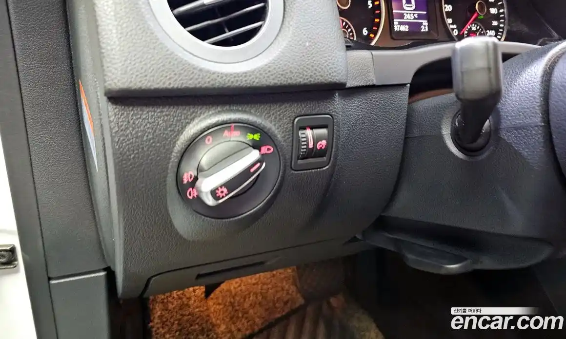 Volkswagen Tiguan 2016 2.0 Автомат в Москве № 215300, фото 15