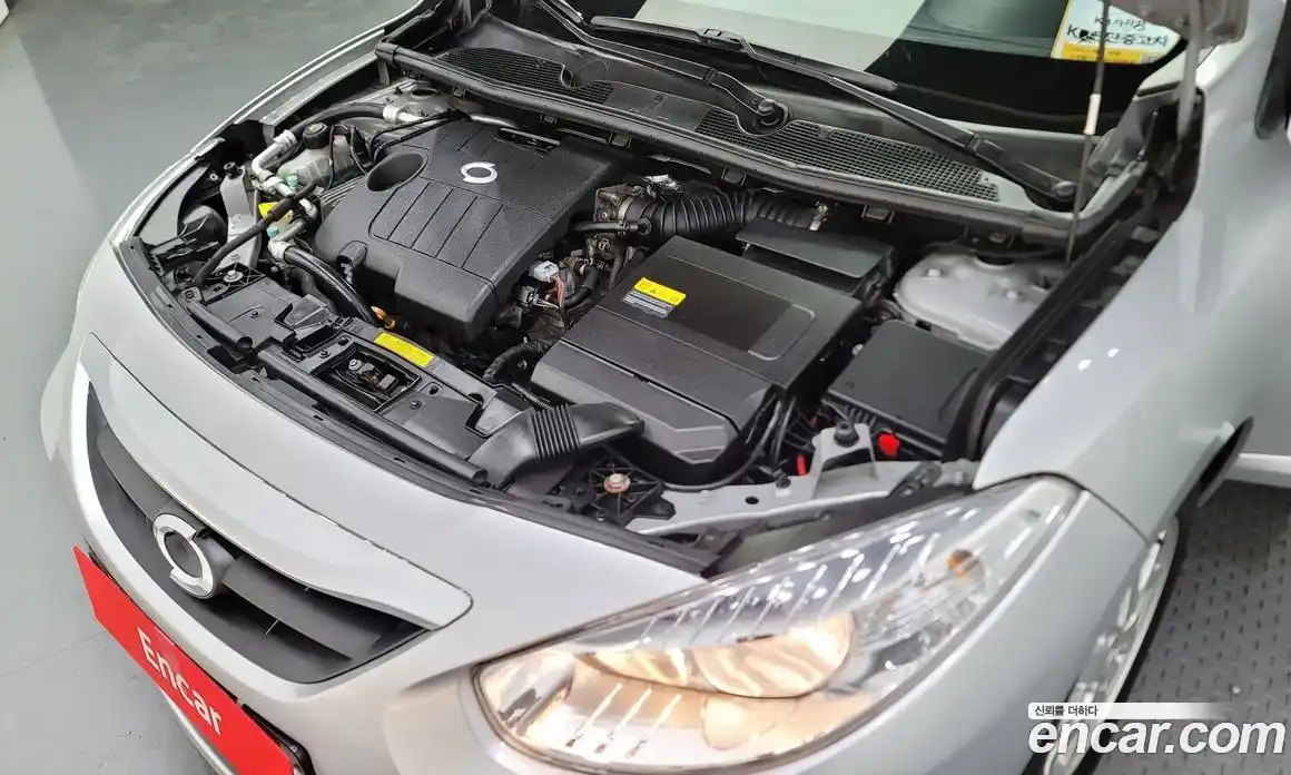 Renault SM3 2010 1.6 Автомат в Москве № 222728, фото 19