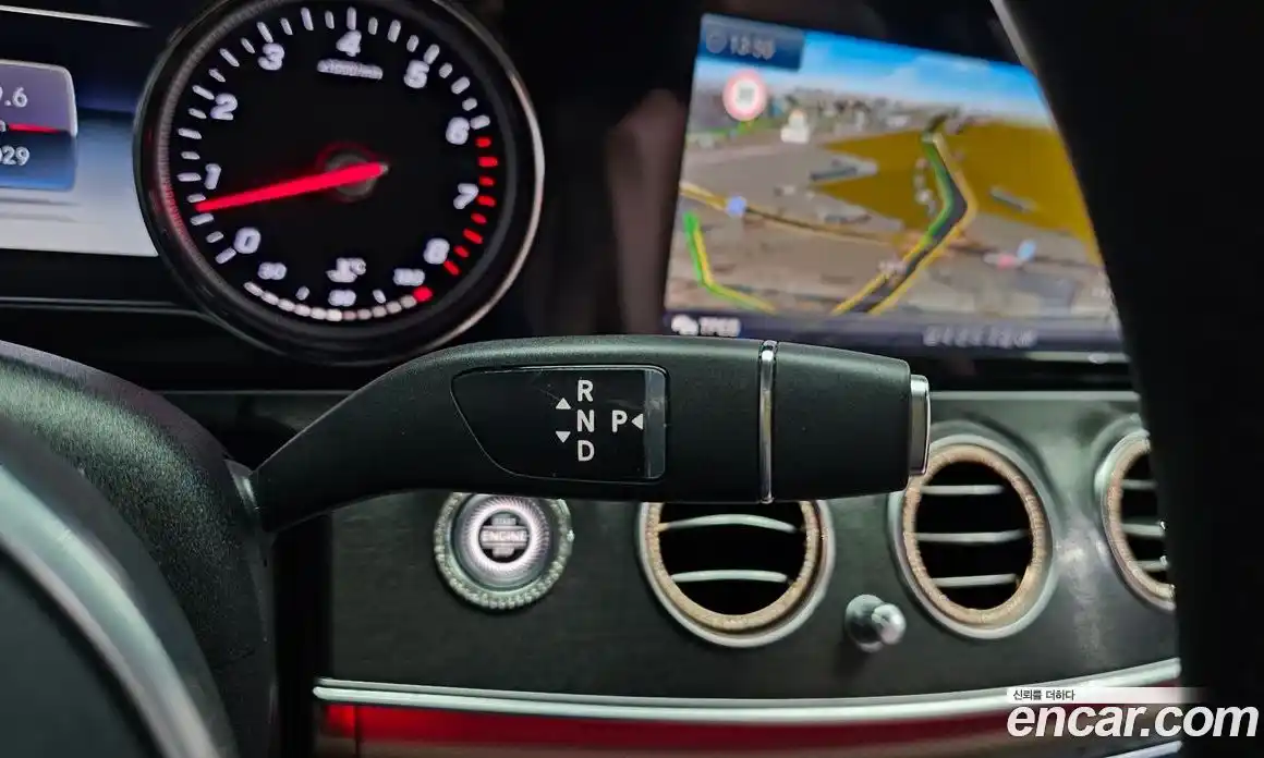 Mercedes-Benz E-Class 2020 2.0 Автомат в Москве № 222969, фото 17