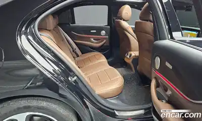 Mercedes-Benz E-Class 2020 2.0 Автомат в Москве № 222969, миниатюра 4