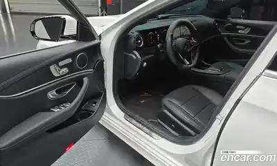 Mercedes-Benz E-Class, 2023