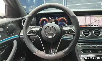 Mercedes-Benz E-Class 2023 2.0 Автомат в Москве № 223981, миниатюра 3
