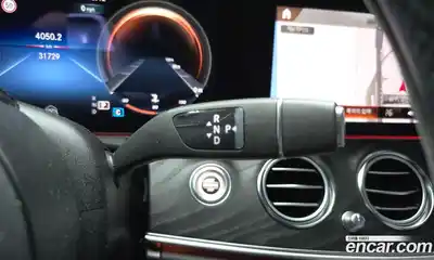 Mercedes-Benz E-Class 2023 2.0 Автомат в Москве № 223981, миниатюра 9