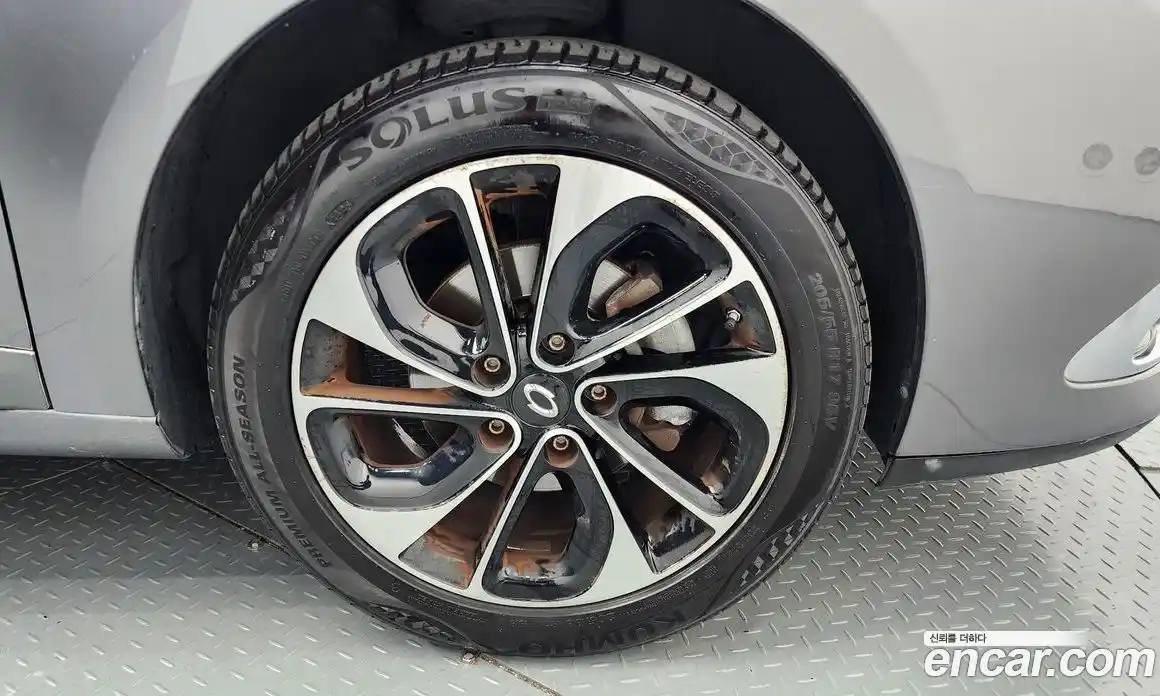 Renault SM3 2016 1.6 Автомат в Москве № 226041, фото 12