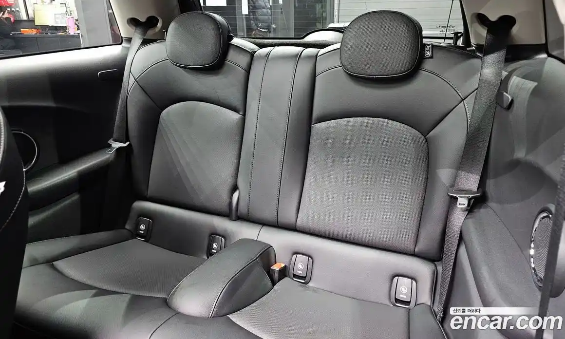 Mini Cooper 2015 1.5 Автомат в Москве № 226962, фото 12