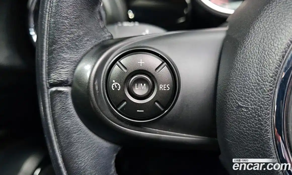 Mini Cooper 2015 1.5 Автомат в Москве № 226962, фото 18