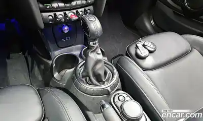 Mini Cooper 2015 1.5 Автомат в Москве № 226962, миниатюра 9