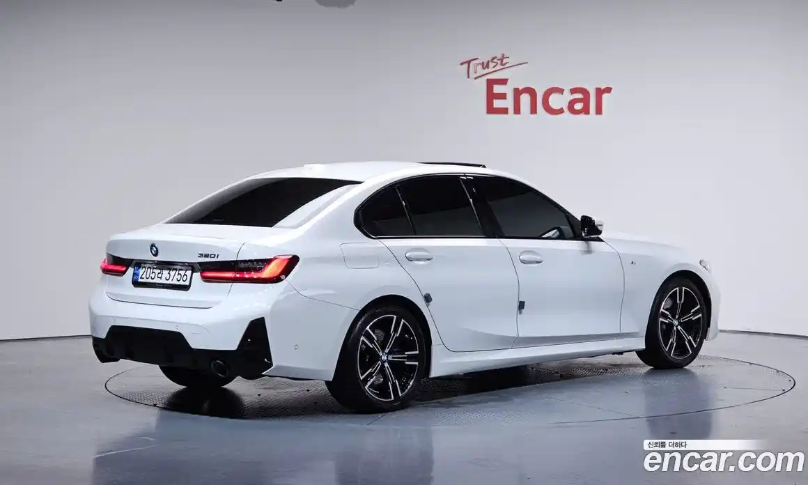 BMW 3-Series 2024 2.0 Автомат в Москве № 228326, фото 16