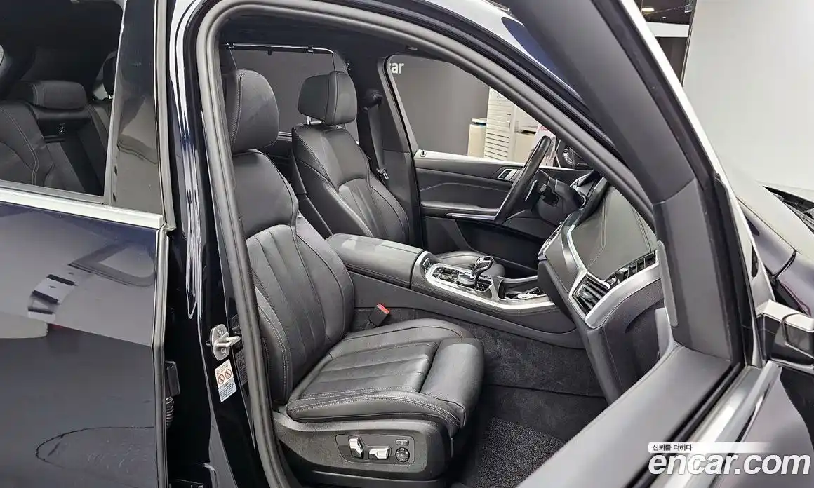 BMW X5 2021 3.0 Автомат в Москве № 228819, фото 3