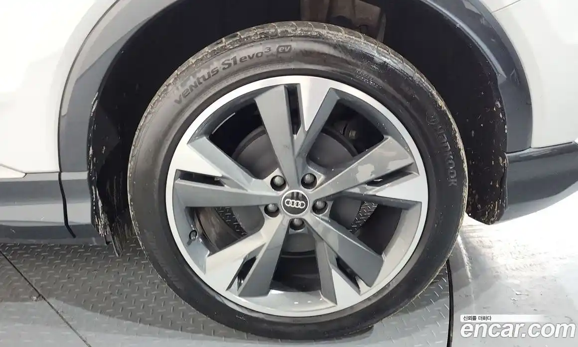 Audi Q4 e-tron 2023 0.2 Автомат в Москве № 230026, фото 5