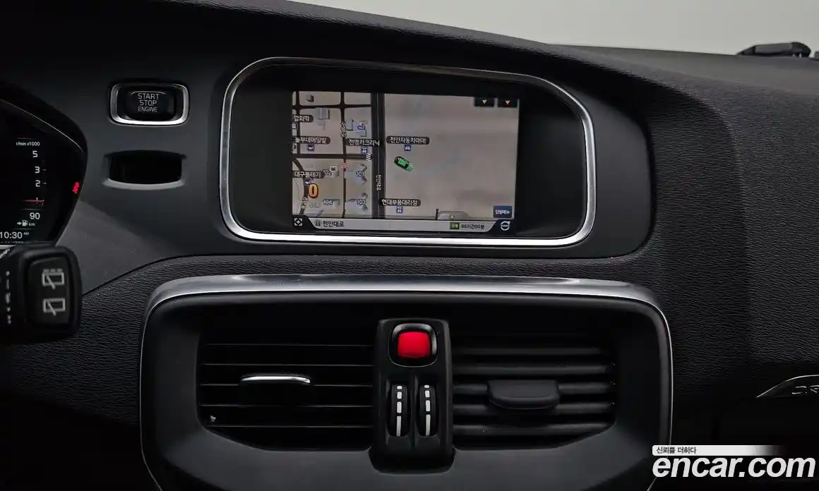 Volvo V40 2015 2.0 Автомат в Москве № 230573, фото 12