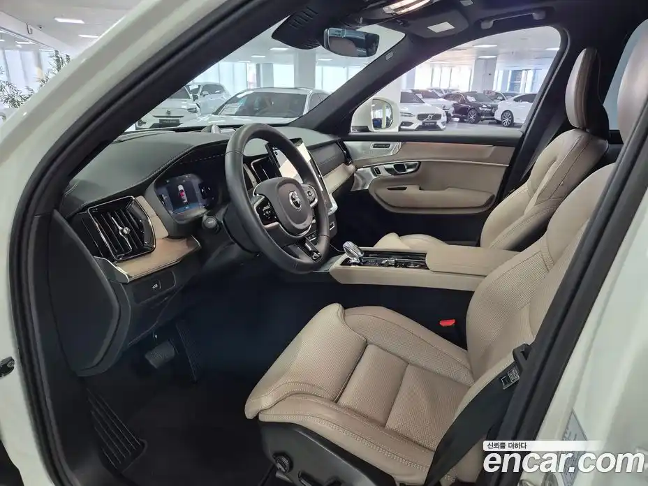 Volvo XC90 2026 2.0 Автомат в Москве № 230730, фото 10