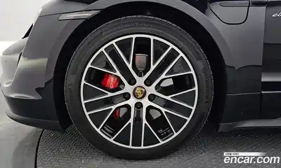 Porsche Taycan 2022 0.1 Автомат в Москве № 230945, миниатюра 11