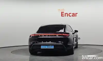 Porsche Taycan 2022 0.1 Автомат в Москве № 230945, миниатюра 3