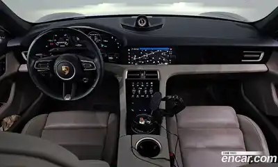 Porsche Taycan 2022 0.1 Автомат в Москве № 230945, миниатюра 7