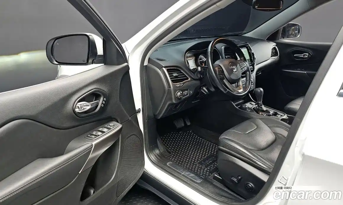 Jeep Cherokee 2021 2.4 Автомат в Москве № 232345, фото 20